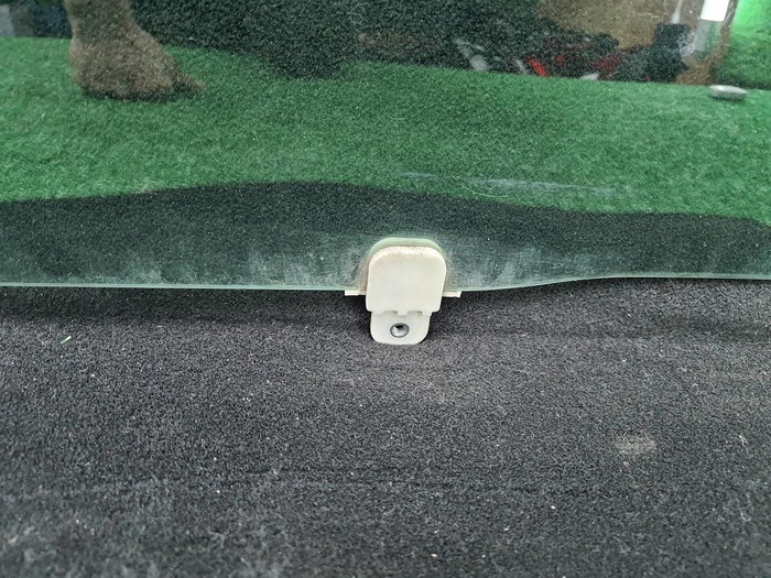 Стекло двери переднее правое Peugeot 4007 (07-12)