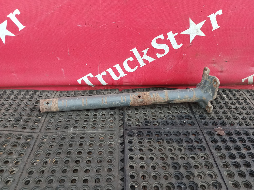 Кронштейн крыла заднего