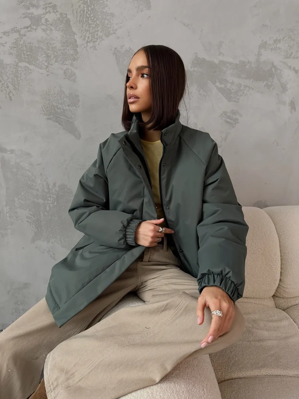 Куртка весенняя удлиненная с капюшоном