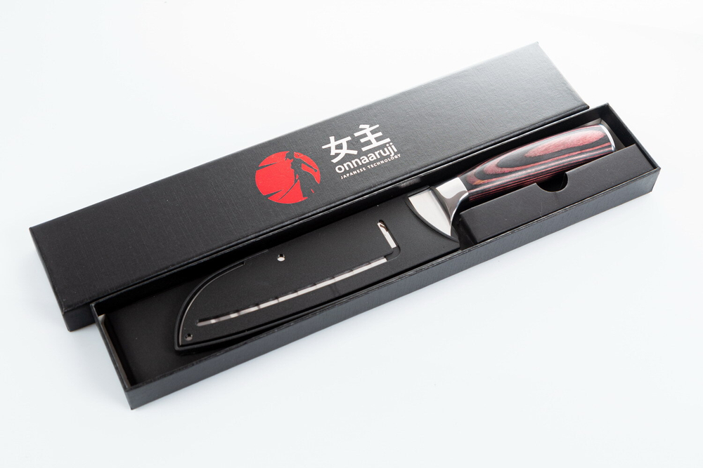 Кухонный шеф-нож японский Сантоку Onnaaruji. Поварской, универсальный, профессиональный.Длина лезвия 18 см. Премиум-серия