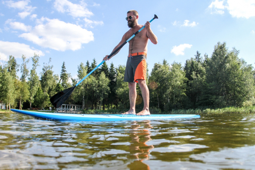 Бордшорты с цветной вставкой мужские