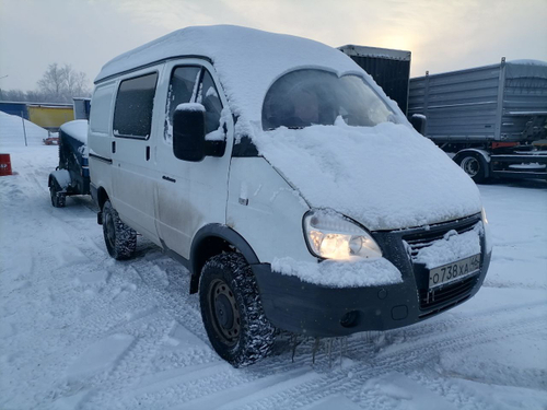 GAZ SOBOL Цельнометаллический 27527-773 (Бензиновый, 2,7 л, 107 л.с. 4WD)