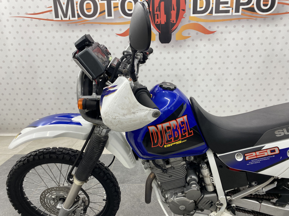 Suzuki Djebel 250 GPS 1998