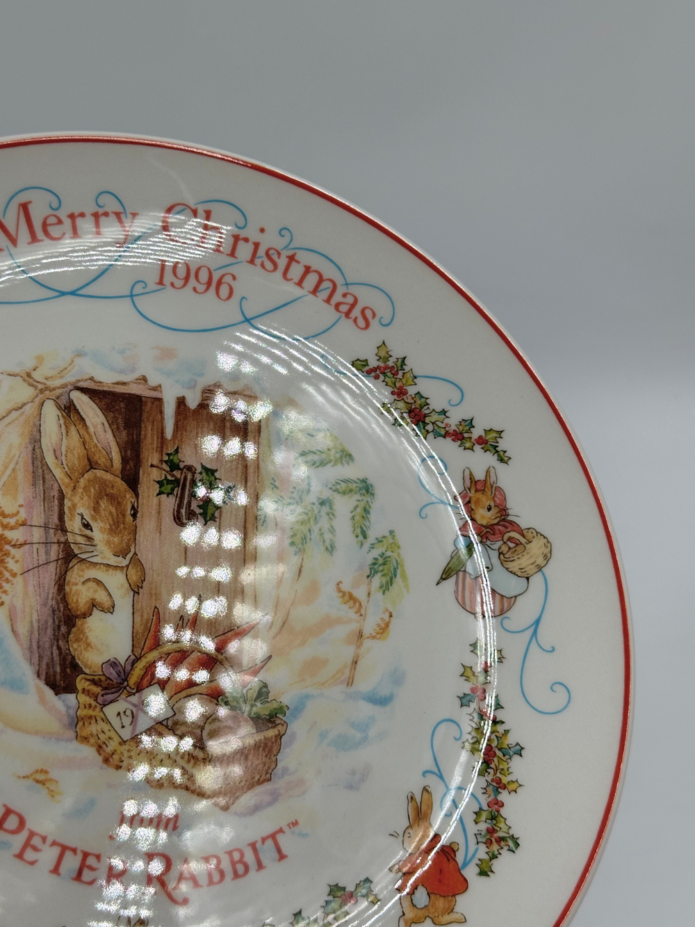 Тарелка Merry Christmas from Peter Rabbit Wedgwood 1996 год