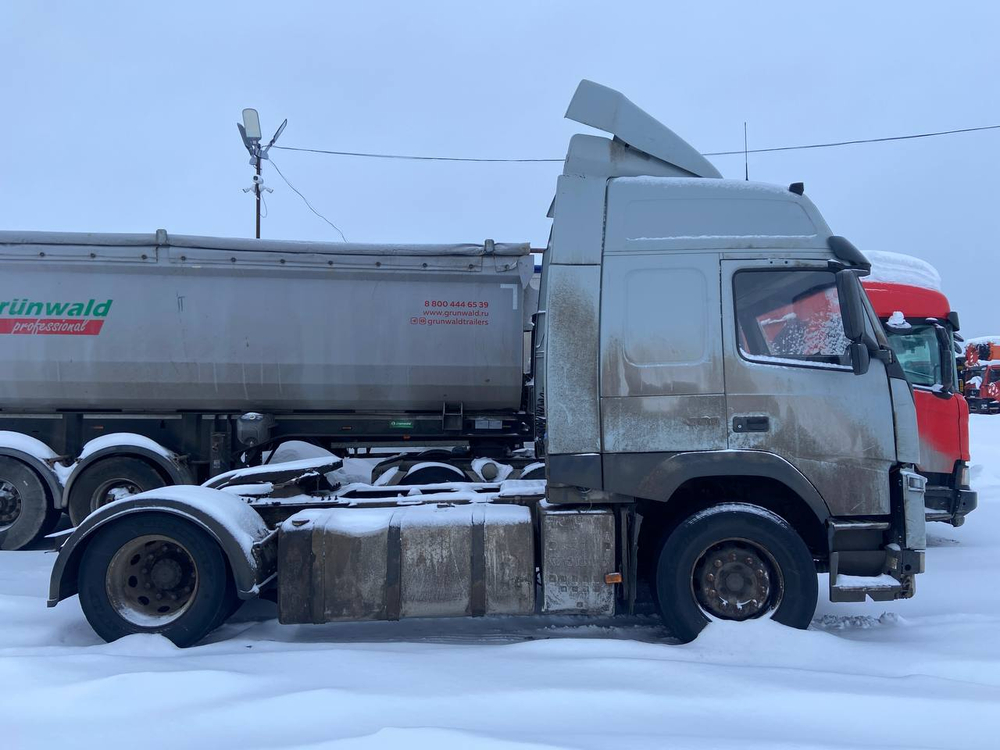 Volvo FM 4x2 Седельный тягач FM-TRUCK (Дизельный, 12,8 л, 400 л.с., АТ)