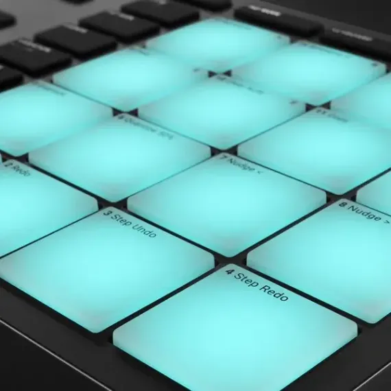 Native Instruments Maschine Mikro Mk3