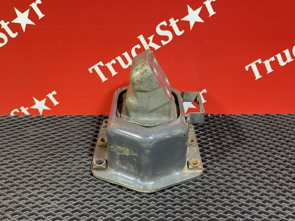 Подушка двигателя задняя