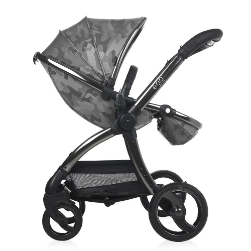 Прогулочная коляска Egg Camo Grey & Anodised Chassis