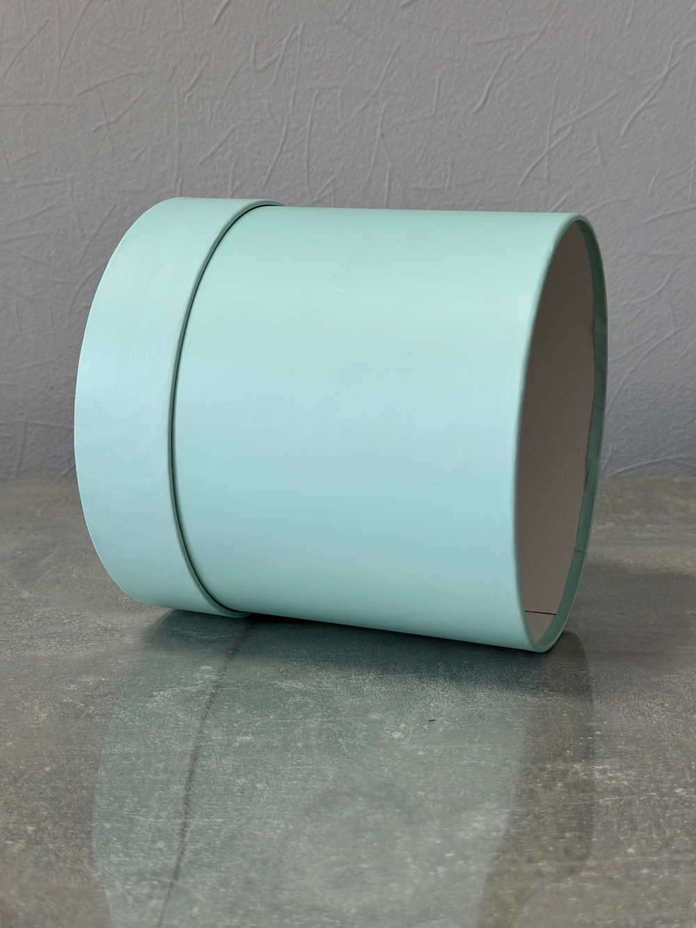 Шляпная коробка с фальшивой крышкой 24х25 см ;Цвет; Светло изумрудный.