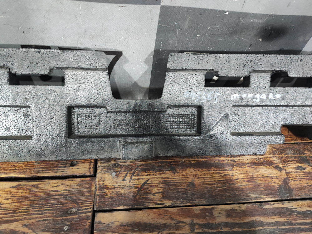 Абсорбер переднего бампера Geely Monjaro 21-нв Б/У Оригинал 6010179000