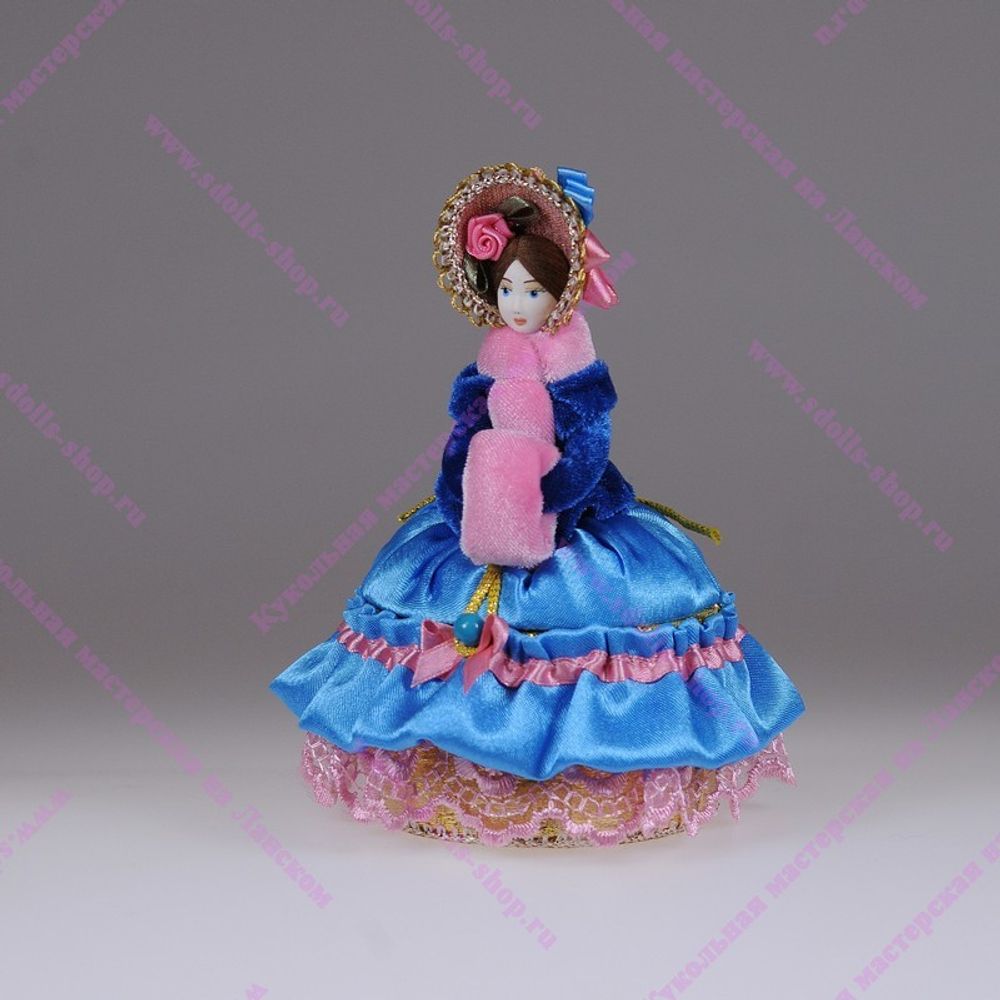 Кукла-шкатулка Барышня с муфтой