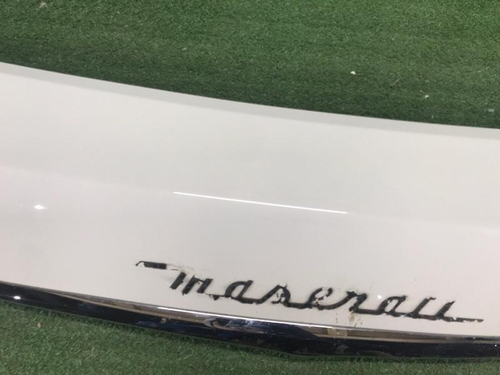 Спойлер крышки багажника Maserati Levante (2016-2020)