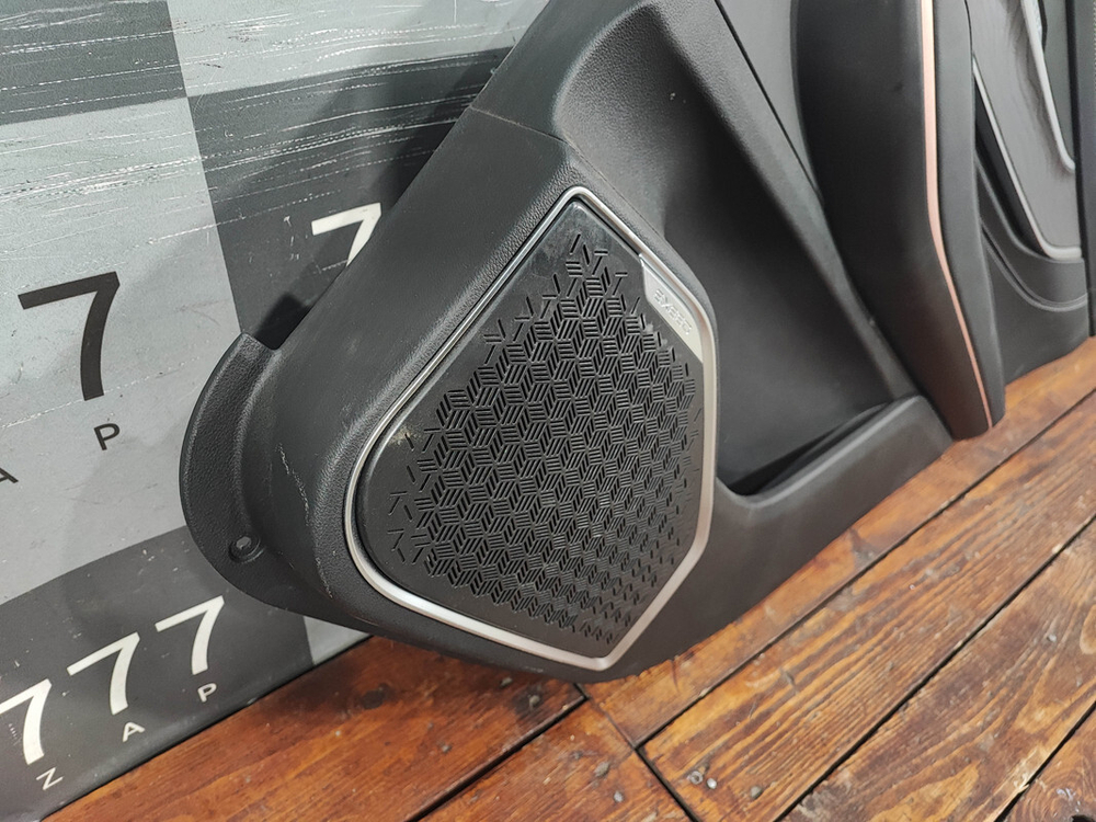 Обшивка двери задней правой Exeed LX 19-нв Б/У Оригинал 403001687AACBK