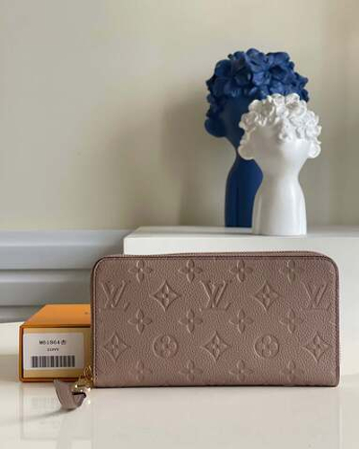 Louis Vuitton Zippy Wallet