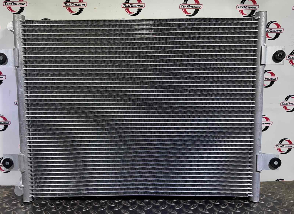 Радиатор кондиционера 20Y-810-1221