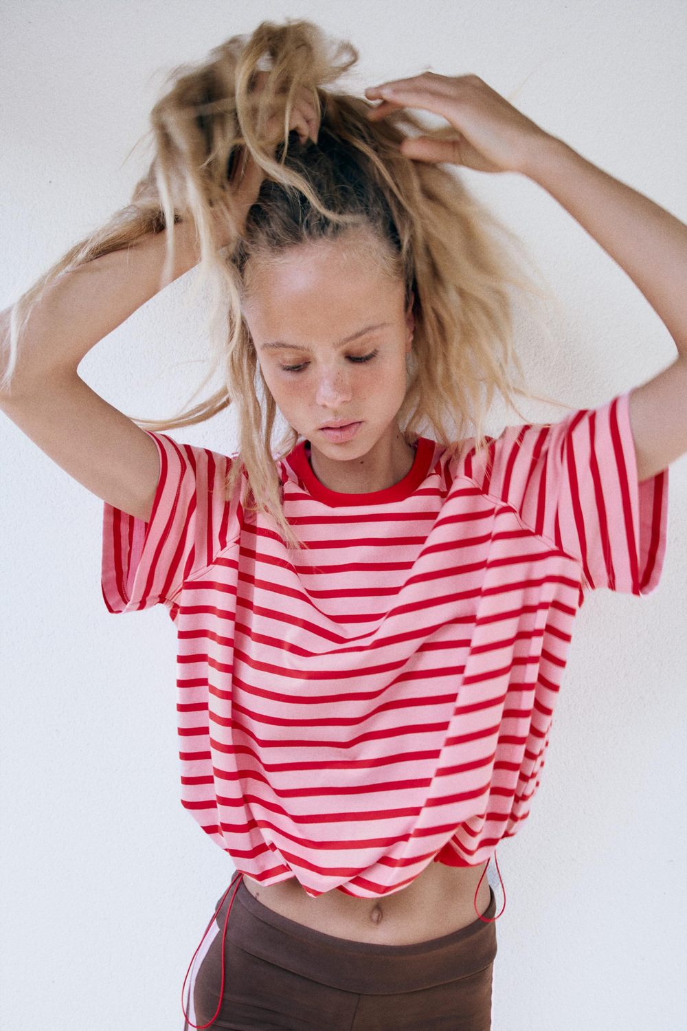 ZARA ФУТБОЛКА В ПОЛОСКУ СО СТОППЕРАМИ, РОЗОВЫЙ