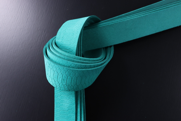 Ременная заготовка Шелк Малахит + Плита Королевская кобра