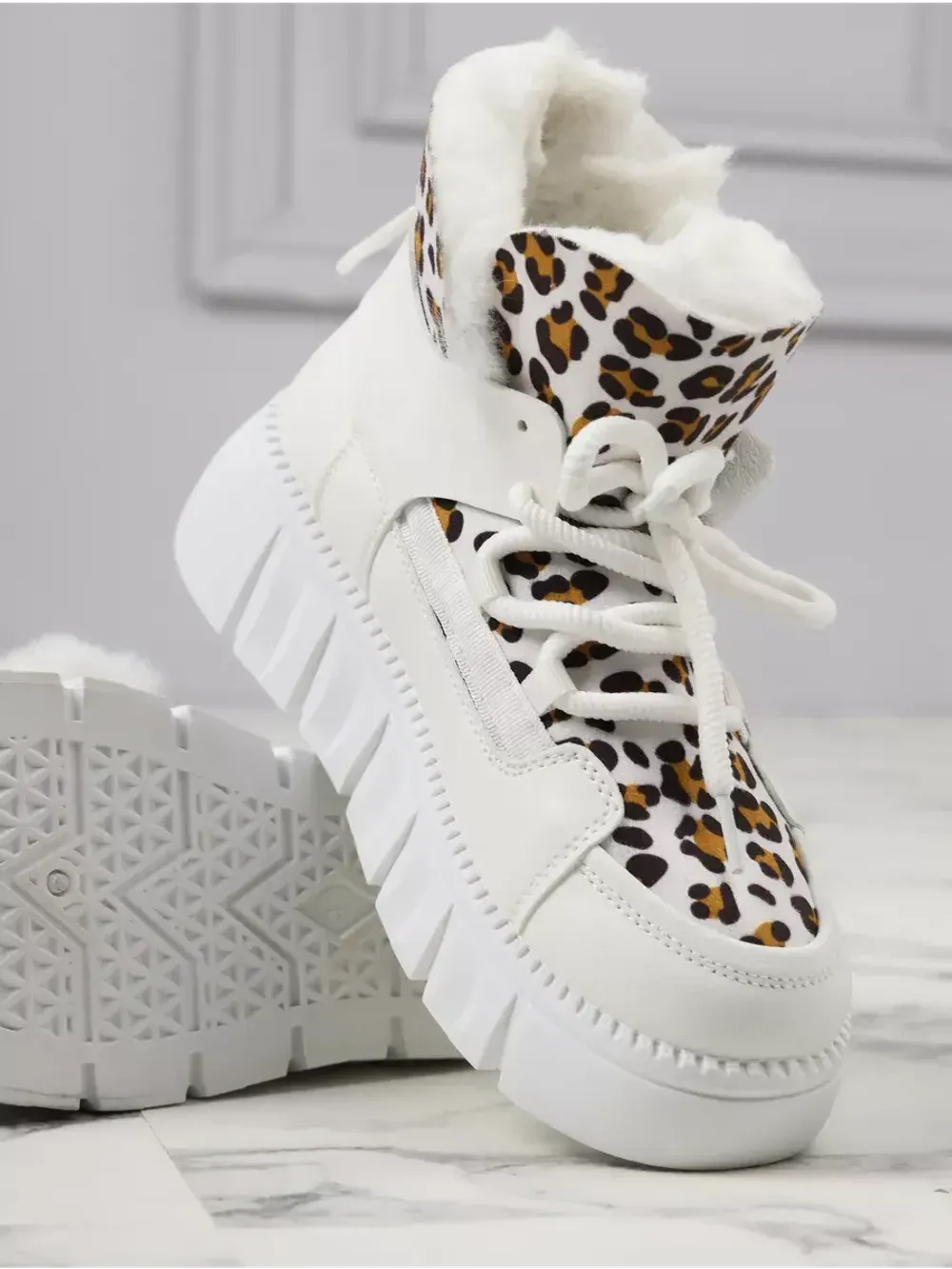 Зимние ботинки на платформе