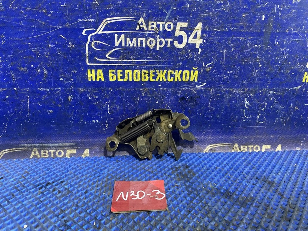 Замок капота NISSAN R'NESSA 2000
