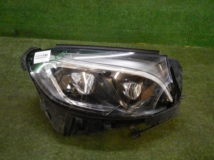 Битая Фара правая Mercedes GLC X253 (2015-2019) LED