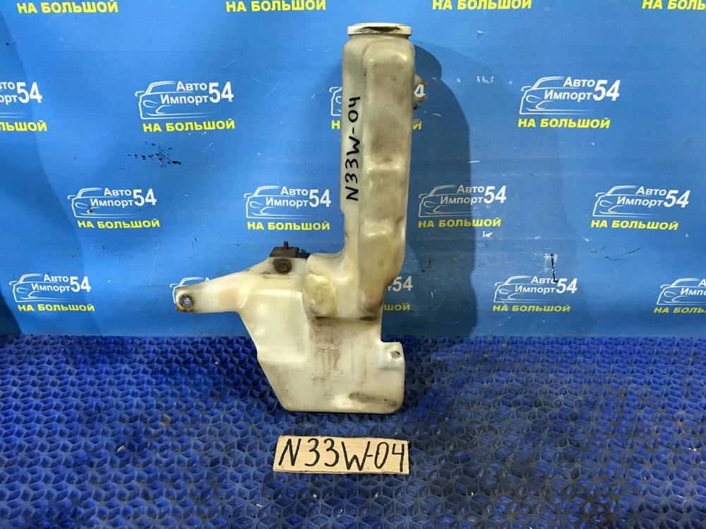 Бачок омывателя MITSUBISHI CHARIOT 1994