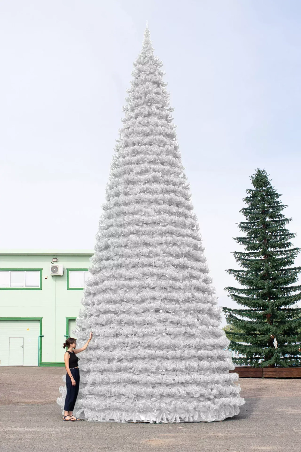 Уличная елка Испанская белая 21 м., каркасная, ПВХ, Green Trees (GT21ISPVCW)