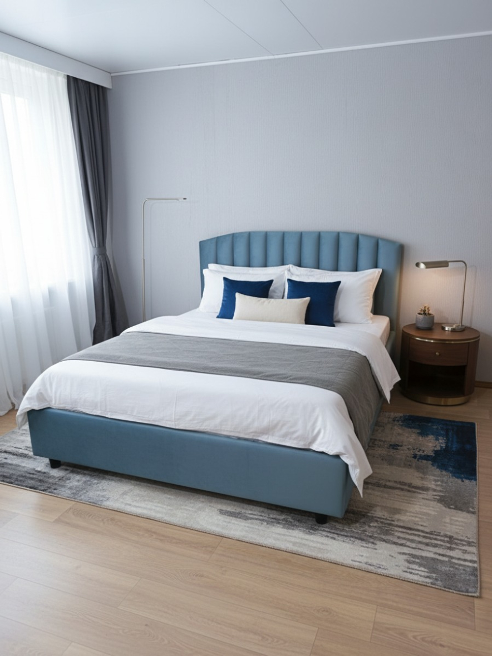 Кровать двуспальная Mira