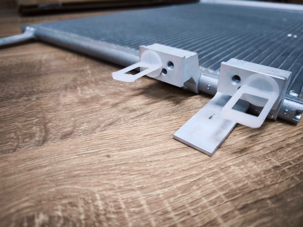 Радиатор кондиционера с ресивером Golf Tiguan