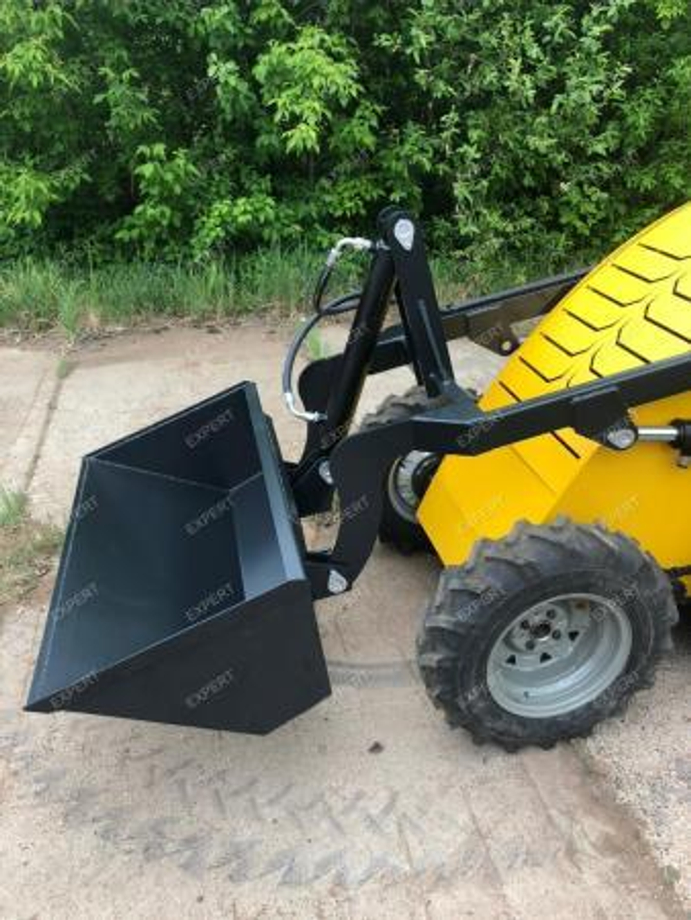 Трактор EXPERT-X Foton TE-244 с кабиной с ПСМ