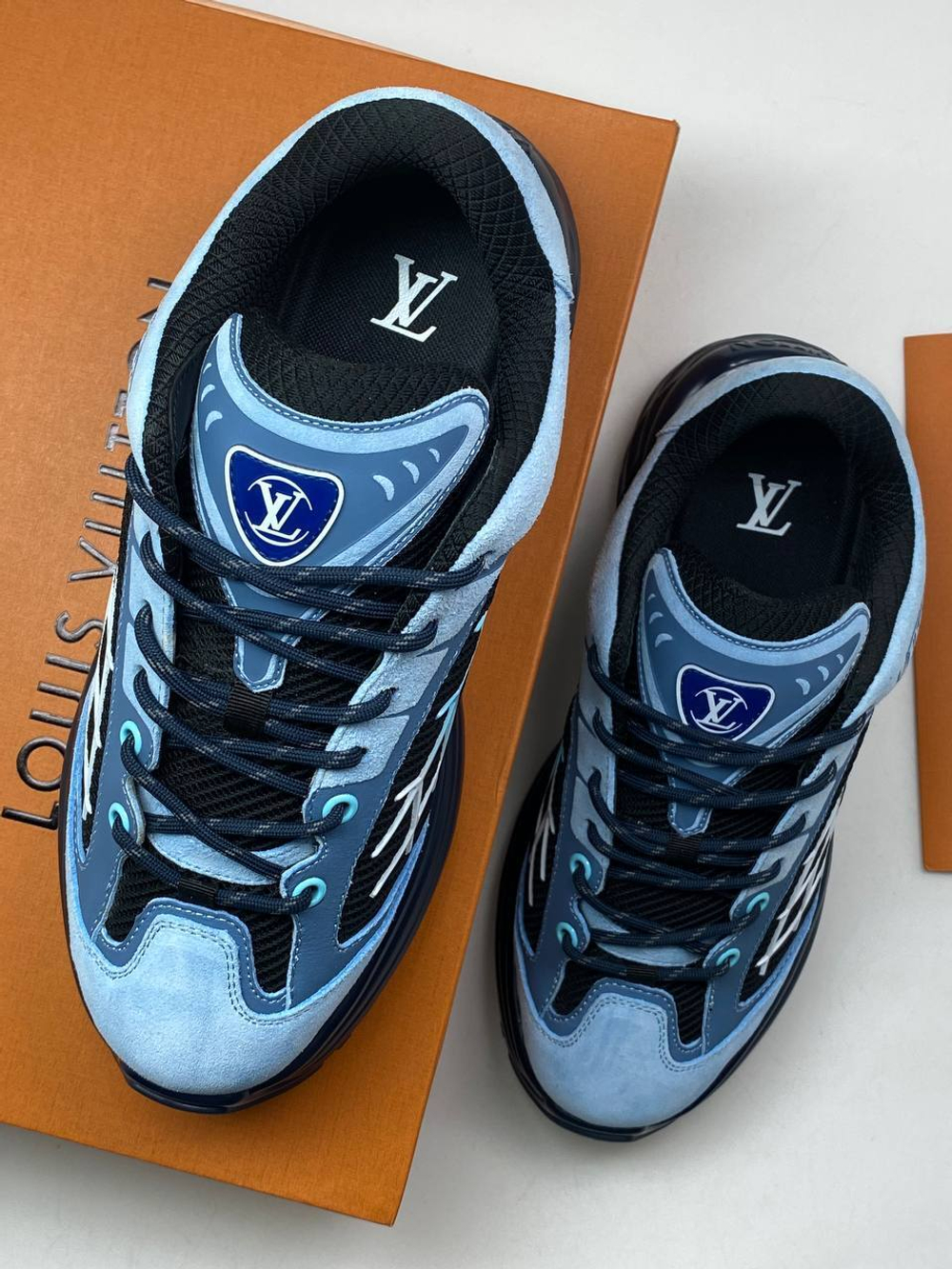 Кроссовки Louis Vuitton