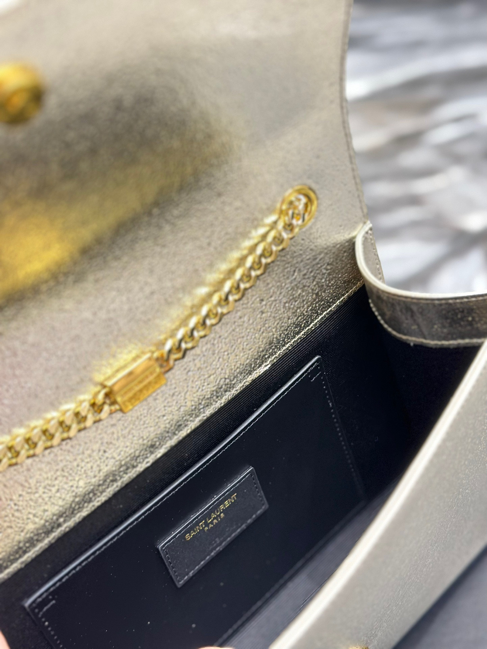 Saint Laurent Kate Medium Bag 24 cm