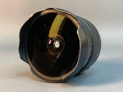 Canon EF 15mm 2.8 Fisheye царапины на линзе