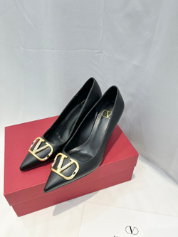 Valentino Vlogo Pump 8 cm