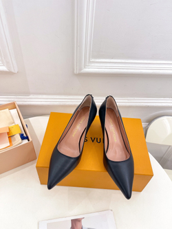 Louis Vuitton Blossom Pump