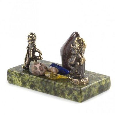 Статуэтка "Гномы рудокопы" бронза змеевик галтовка