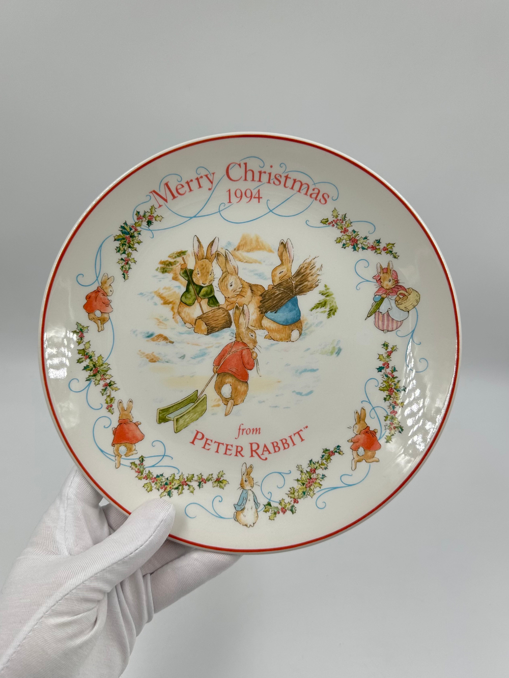 Тарелка Merry Christmas from Peter Rabbit Wedgwood 1994 год