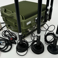 Герань-10 — автомобильный подавитель дронов 500 Вт, 10 каналов, с выносными антеннами