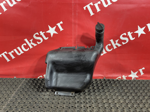 Бачок омывателя лобового стекла