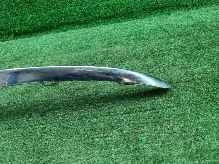 Молдинг бампера RH Mercedes C w205 (14-18) AMG