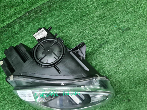 Фара правая Mini Countryman F60 (2016-2020) LED