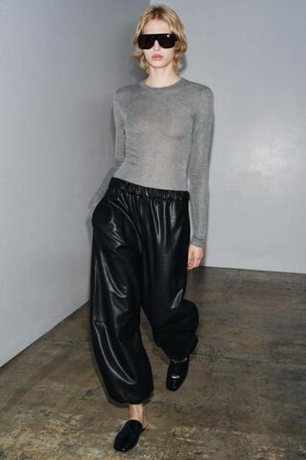 ZARA БРЮКИ-БАГГИ ИЗ ИСКУССТВЕННОЙ КОЖИ — ZW COLLECTION, ЧЕРНЫЙ