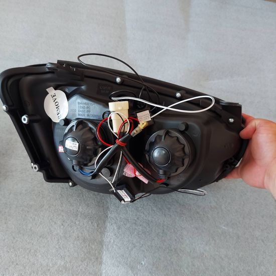 Передние фары angel eyes black для Subaru Impreza II GD 03-05