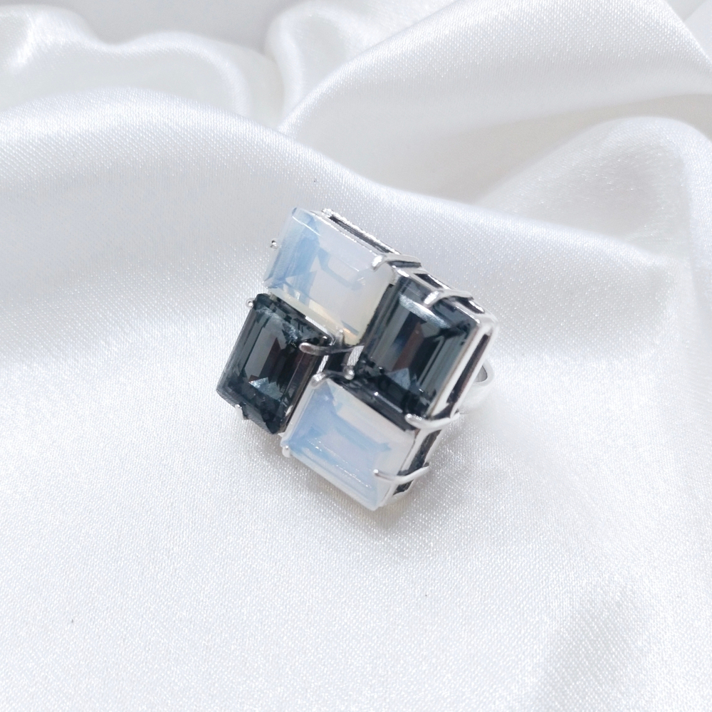 "Мьюран" кольцо в серебряном покрытии из коллекции "Королева" от Jenavi