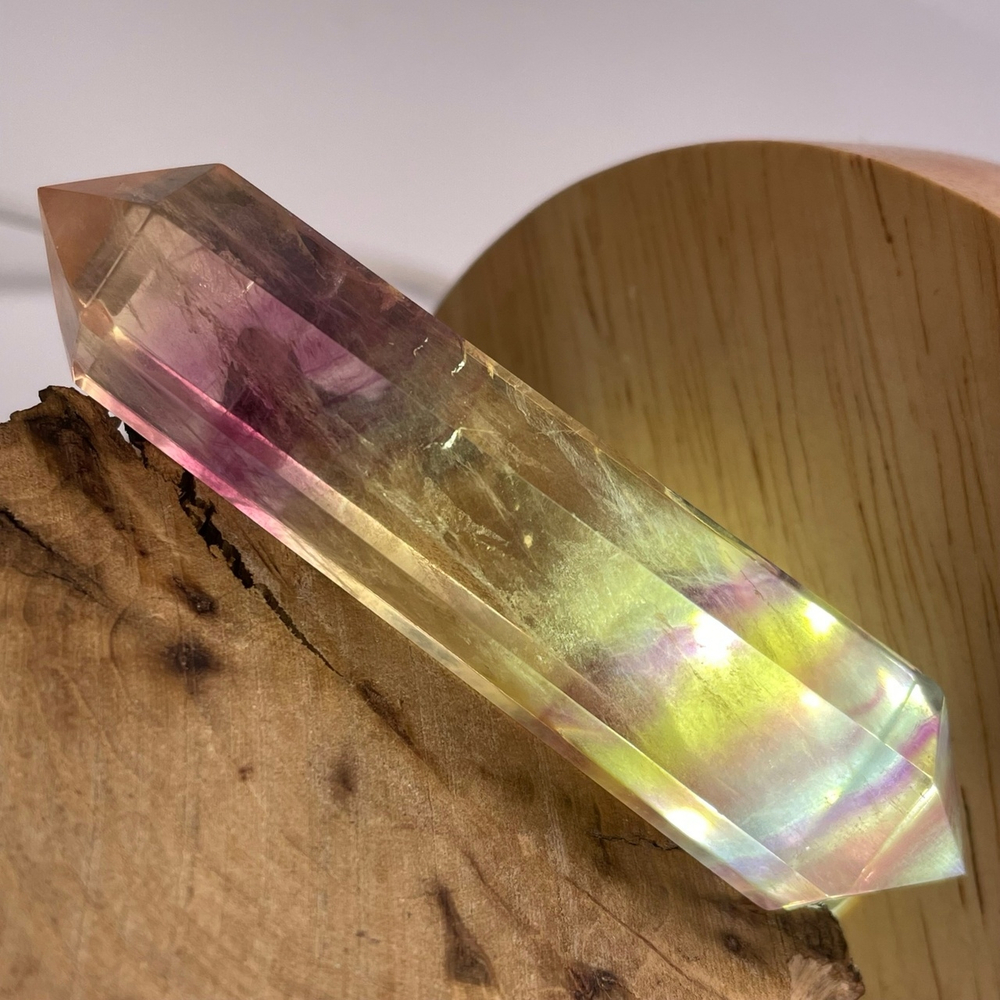 26713 * Флюорит Кристалл двухконечный