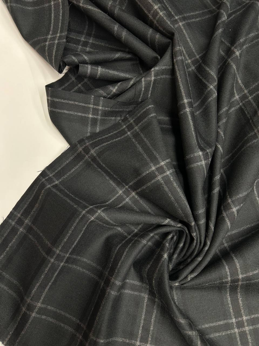 Шерсть костюмно-плательная Ermenegildo Zegna темно-зеленая в клетку
