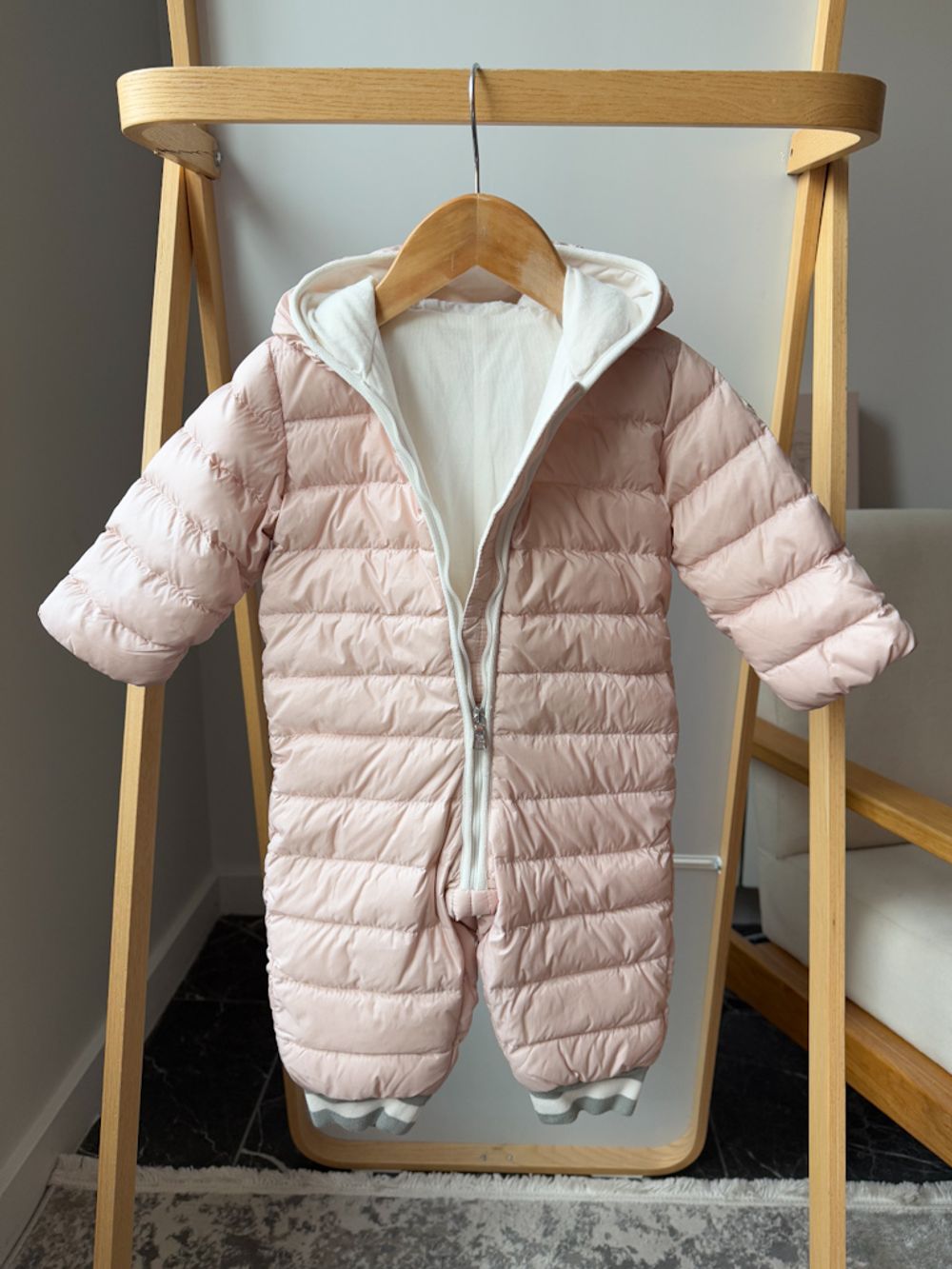 Пуховый комбинезон Moncler, 68