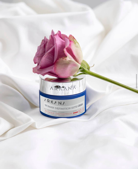 Woman Definition Estri Cream - Омолаживающий крем c фитоэстрогенами, 50 мл