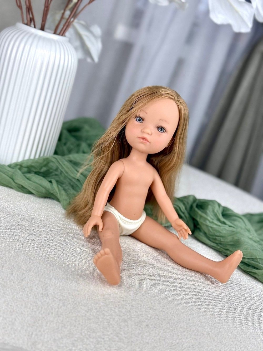 Кукла для девочки виниловая 35см Модная девушка без одежды (2849)