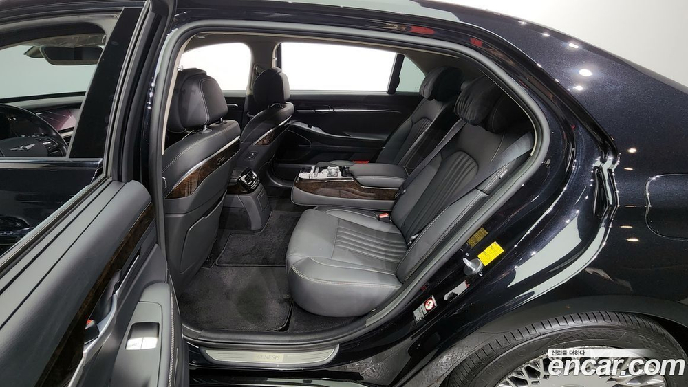 Genesis G90 3.8 AWD (05.2020)