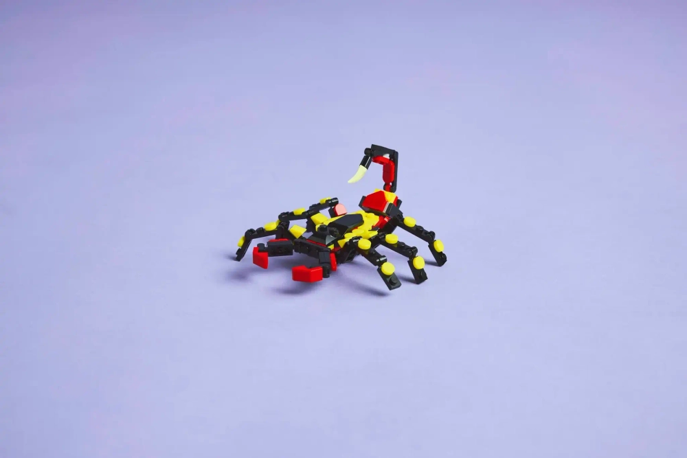 Конструктор LEGO Creator 31159 Дикие животные: Удивительный паук, 3в1